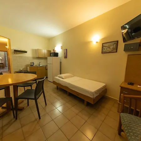 콰라 포인트 홀리데이 컴플렉스 3*