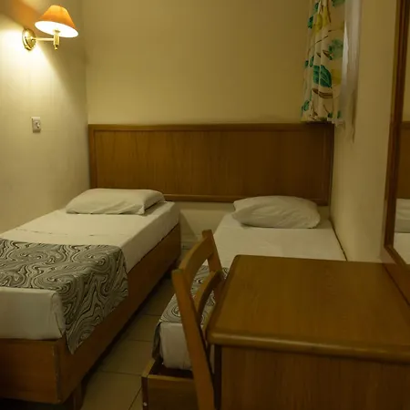 卡拉假日情结酒店 3* 卡瓦拉