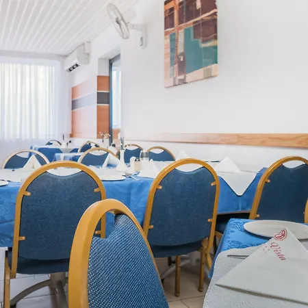 Apartmanhotel Point Complex 3*