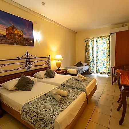 Point Complex Apartahotel