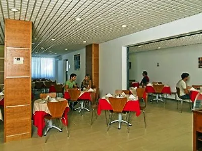 Point Complex 3* קאורה